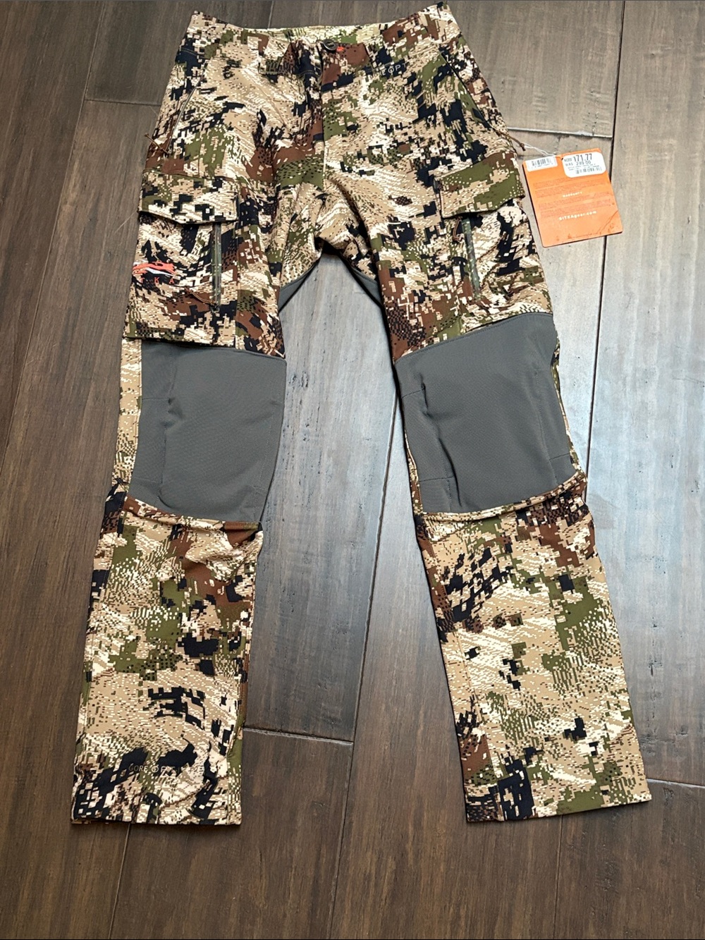 Sitka Women’s Camouflage Hunting Pants with Knee Reinforcements - Brown/Green